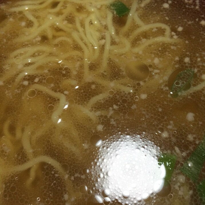 牛脂でこってり醤油ラーメン